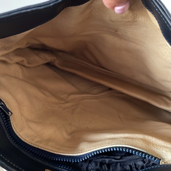 Authentic Gucci Canvas/Leather Shoulder Bag. - Picture 10 of 17